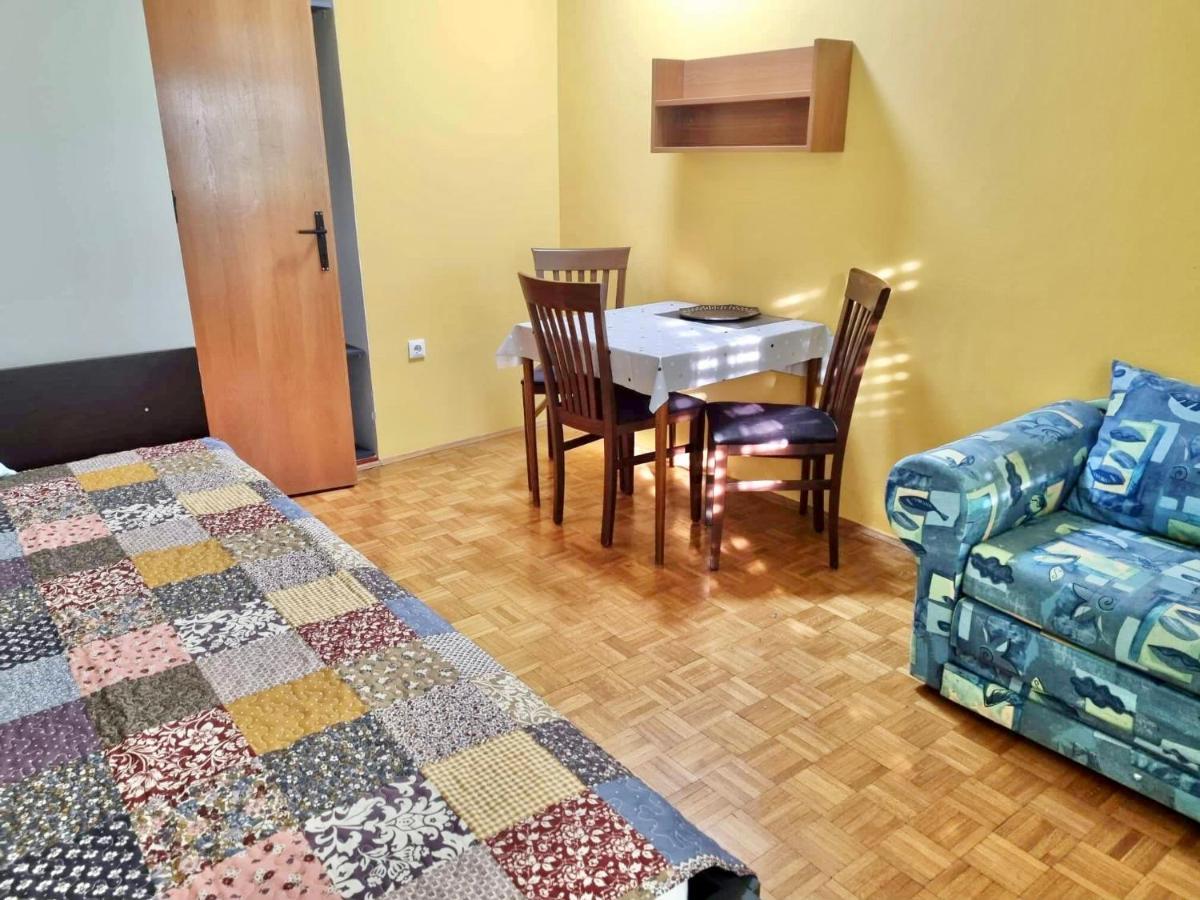 Apartments Jelena Peroj Zewnętrze zdjęcie