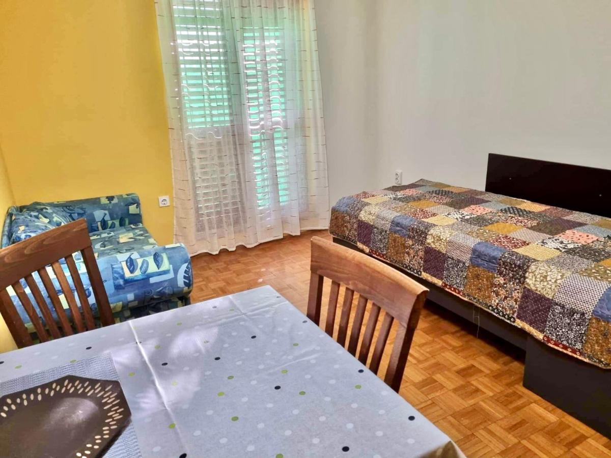 Apartments Jelena Peroj Zewnętrze zdjęcie